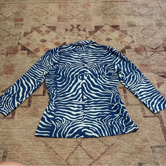 J. McLaughlin• blue zebra print top size small - Picture 7 of 13
